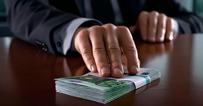 Смог бы ты стать взяточником?
