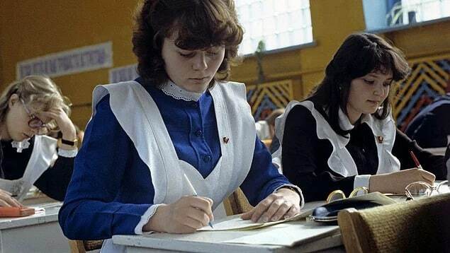Что ученику, согласно школьным правилам поведения, было не запрещено на переменах?