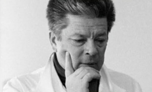 В 1960 г. впервые в СССР доктор Федоров провёл операцию по пересадке искусственного органа. О каком органе речь?