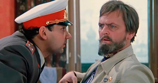 Еще не забыли комедию «Иван Васильевич меняет профессию»? Продолжите цитаты героев фильма