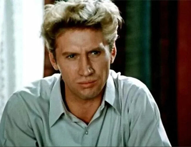 Как герой фильма "Большая перемена" Ваня Федоскин ласково называл свою возлюбленную Полину?