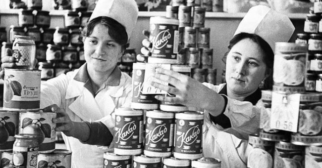 Если вы родились во времена СССР, то угадать легендарные советские продукты вам не составит труда