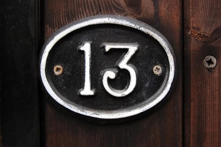 Чертова дюжина – это 13