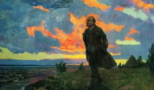 После июльских событий 1917 года Ленин скрывался в Разливе под Сестрорецком. Сначала он находился в сарае Н. А. Емельянова, а затем перебрался в другое укрытие. Какое?