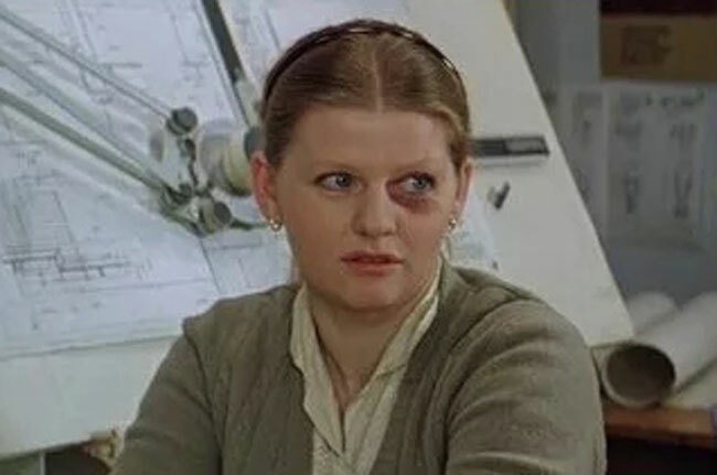 Не учите меня жить, лучше помогите материально.