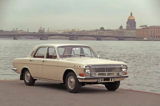 В середине 1970-х годов ГАЗ-24 «Волга» стоил…