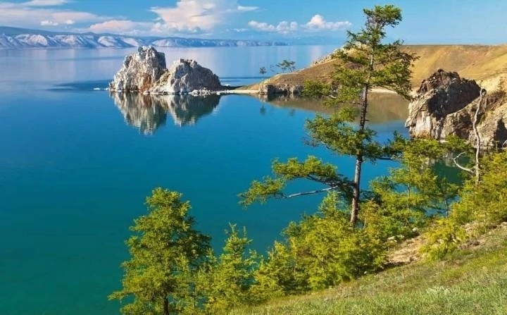 Самое глубокое озеро в мире - это...