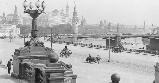 Сумеете узнать памятные места Москвы на старых фотографиях?